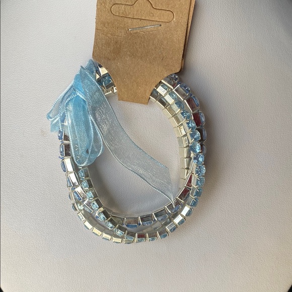 Jewelry - Elegant Silver and Blue Beaded Bracelet